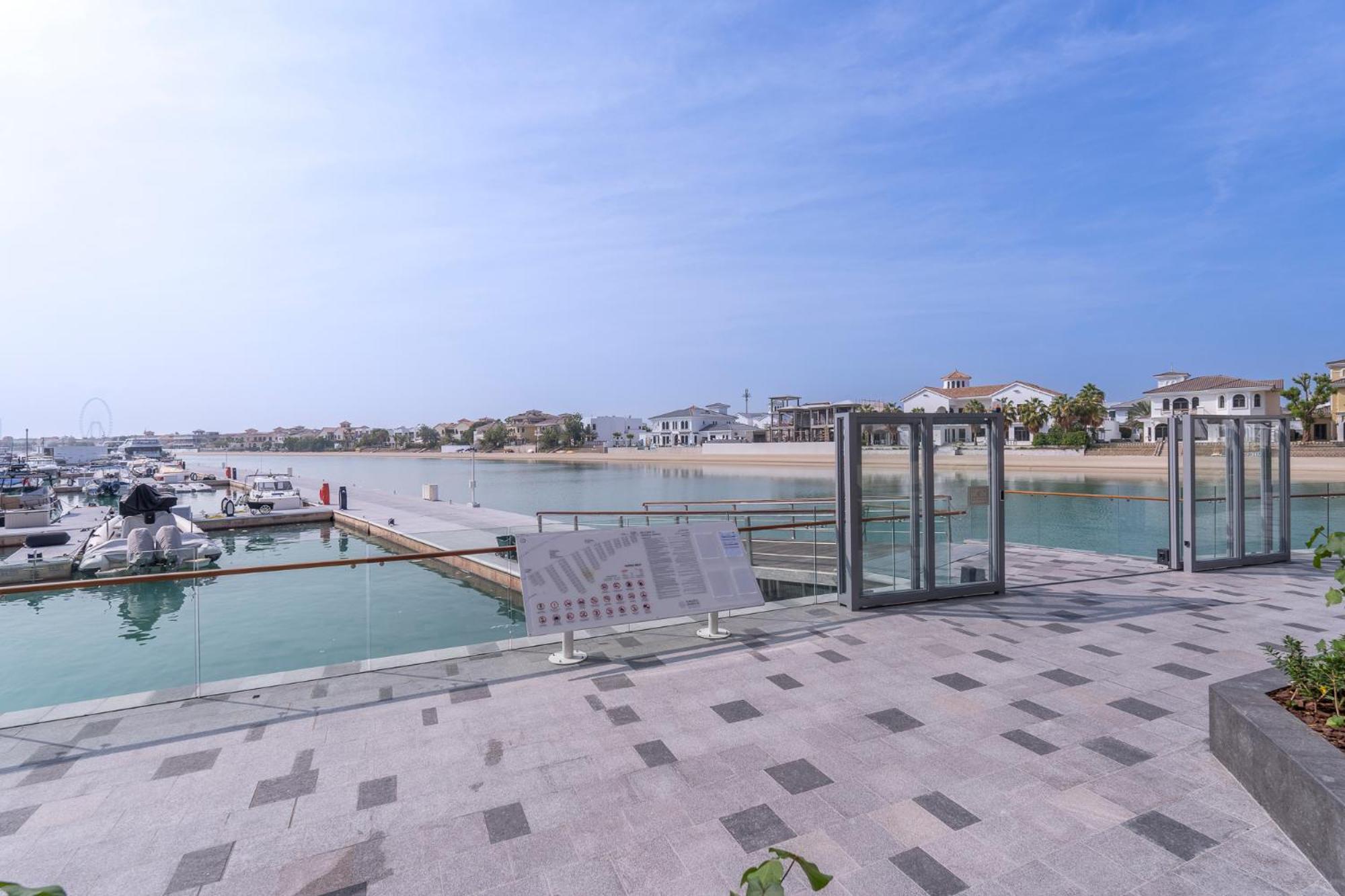 Palm Jumeirah Studio With Sea View Spacious Apartment Dubai Exterior photo