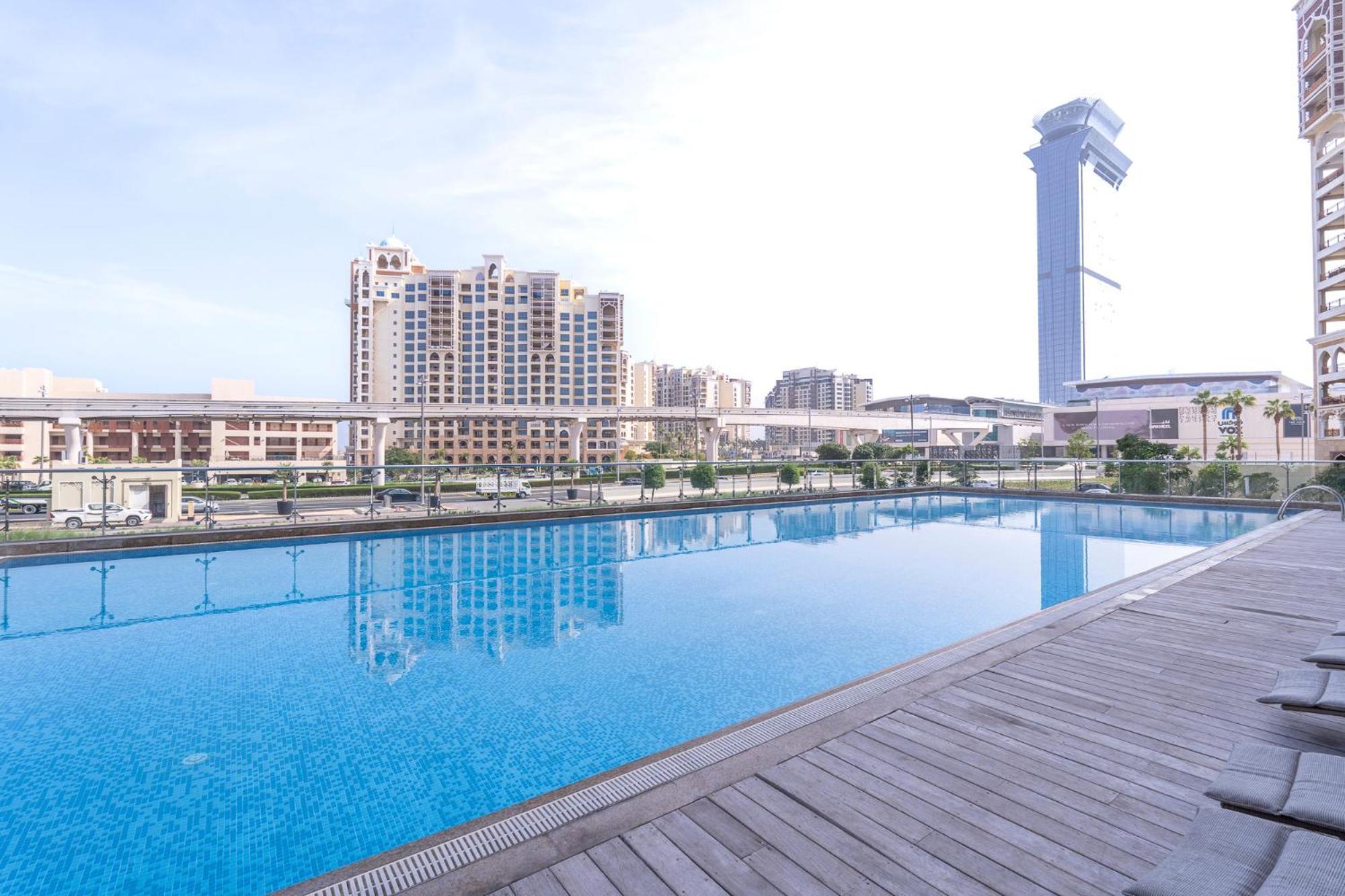 Palm Jumeirah Studio With Sea View Spacious Apartment Dubai Exterior photo