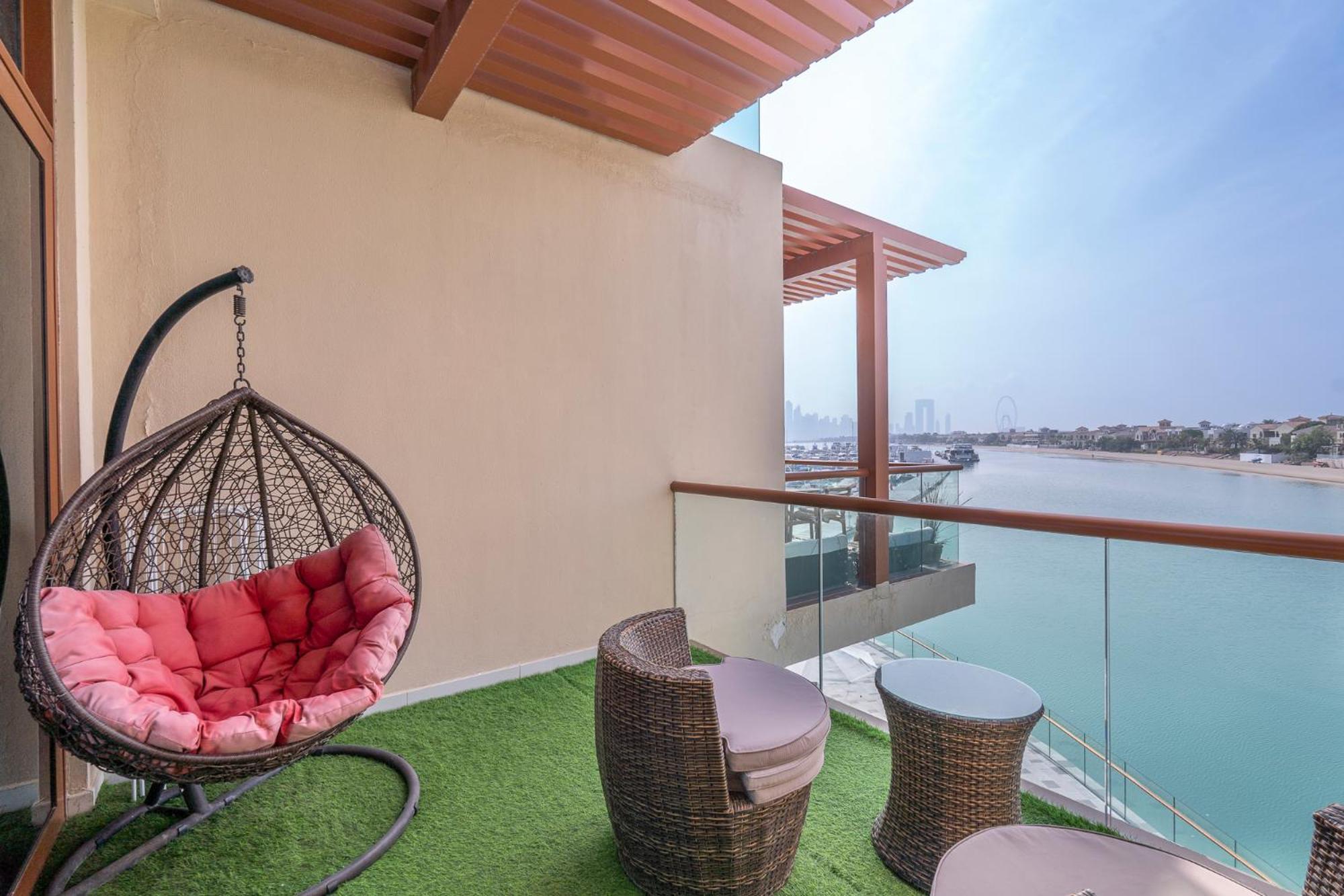 Palm Jumeirah Studio With Sea View Spacious Apartment Dubai Exterior photo